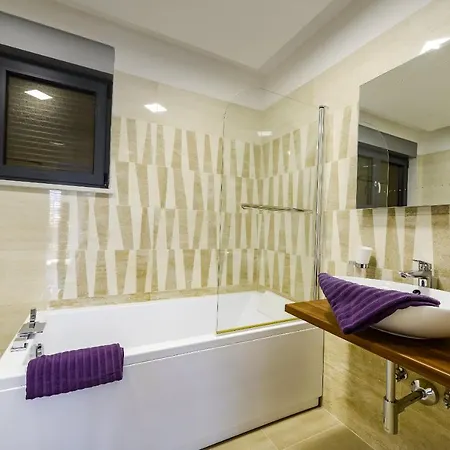 Bellavista Villa *